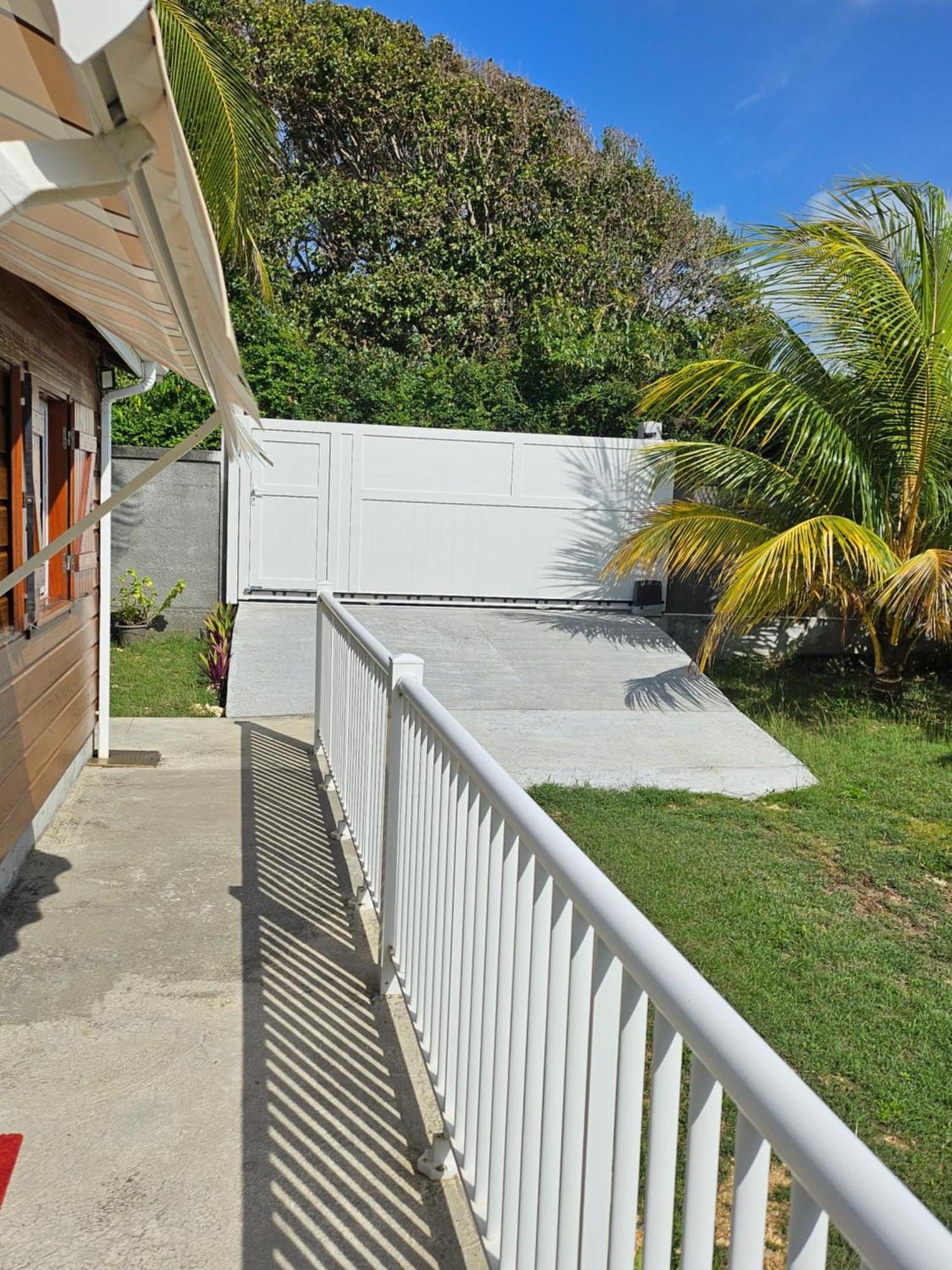Bungalow Bo Sicrie Le Moule Bagian luar foto